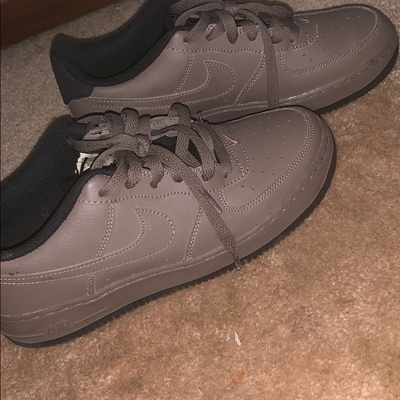 Shoes - Picture 3 of 3